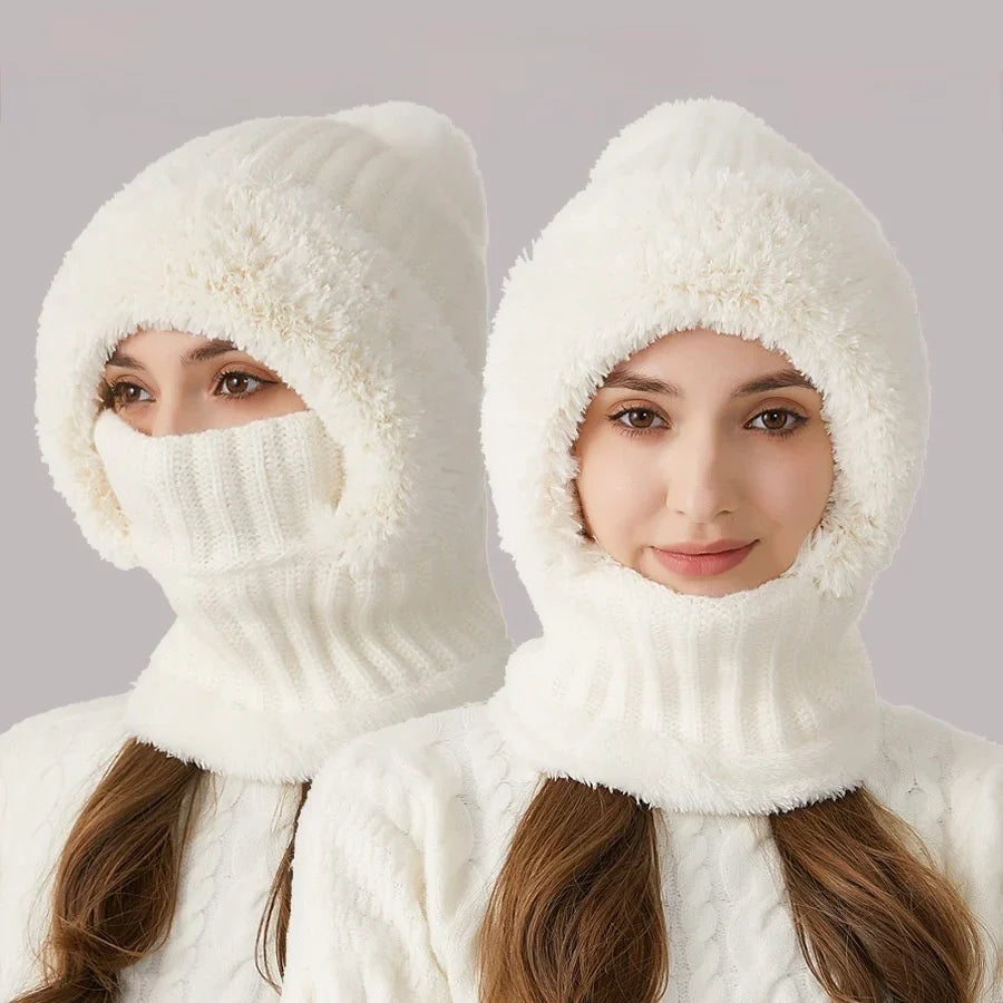 Bonnet-Cagoule CozyFur à Pompon (ÉDITION LIMITÉE)