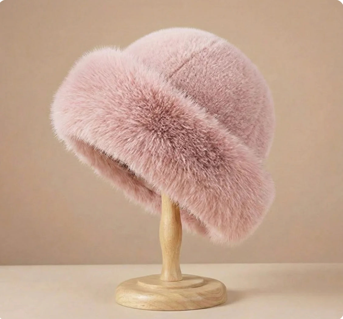 LuxeFur Winter Beret in Soft Wool (Limited Edition)