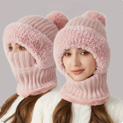 Bonnet-Cagoule CozyFur à Pompon (ÉDITION LIMITÉE)